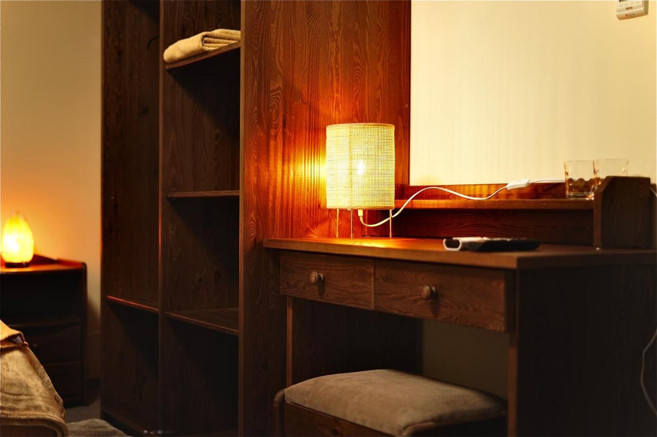 두너허러스티 Bacchus Pub Es Panzio B&B 외부 사진